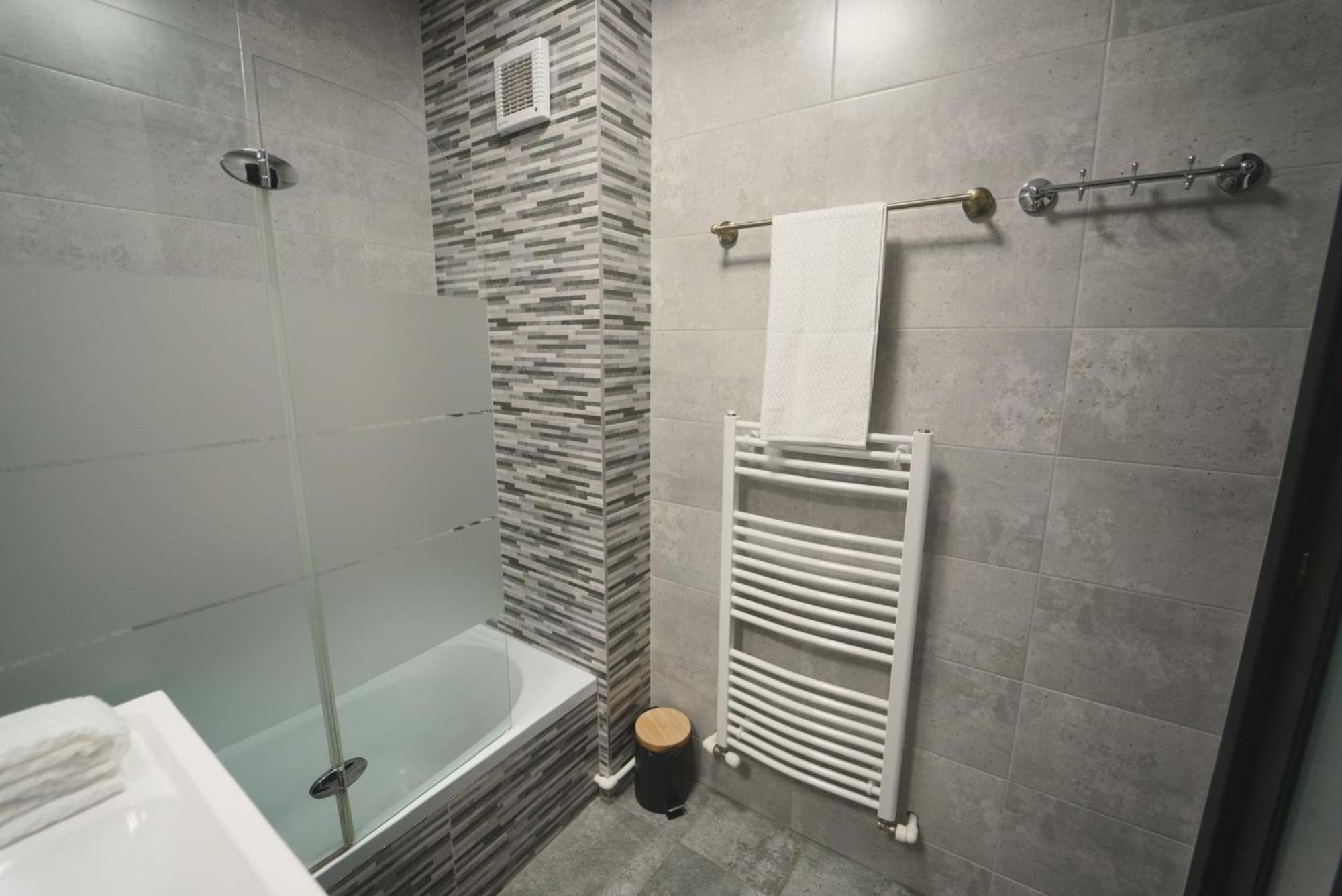 Luxury Apartament Ultracentral Of Suceava Esplanada Exterior foto